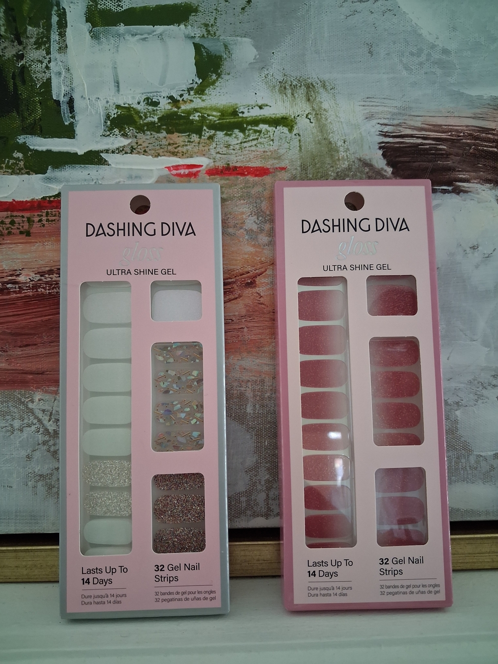 Dashing Diva Gloss Ultra Shine Gel Press-On Nails in White & Iridescent - Picture 3 of 3